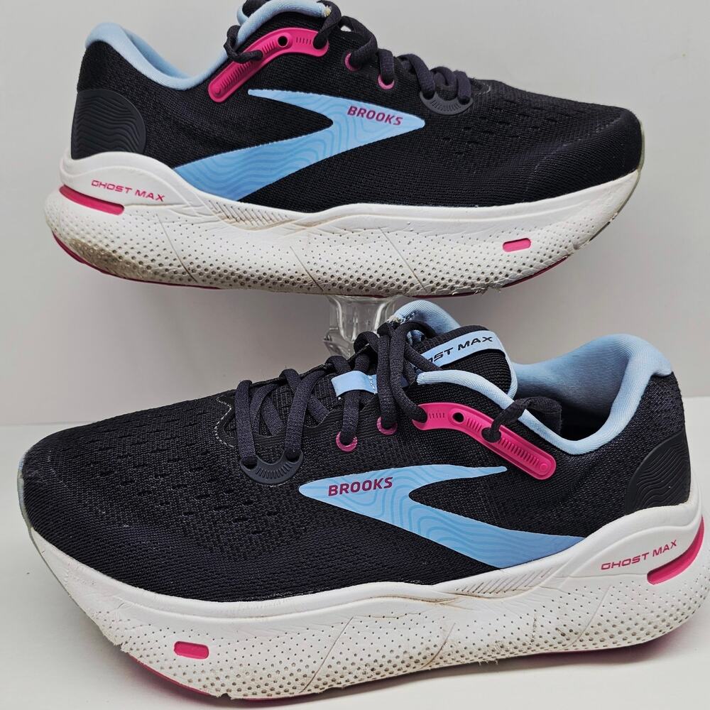Brooks Women 8 Comfy footwear//
